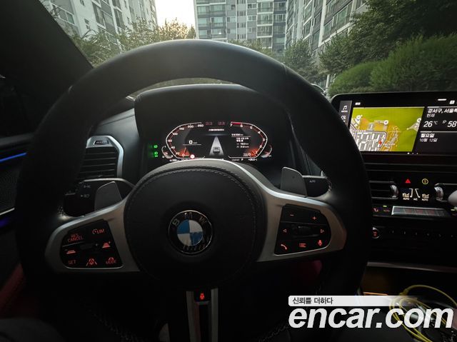 BMW 8-Series 2025 — photo 10
