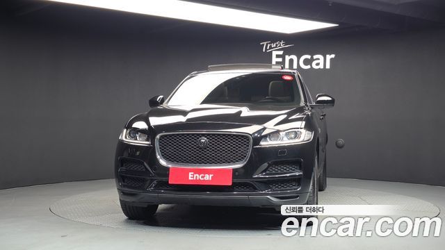 Jaguar F-PACE 2018 — photo 3