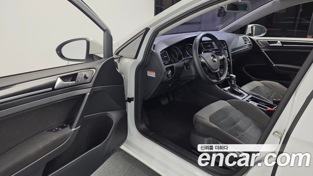 Volkswagen Golf 2015 — photo 10
