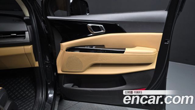 Kia Canival 2021 — photo 15