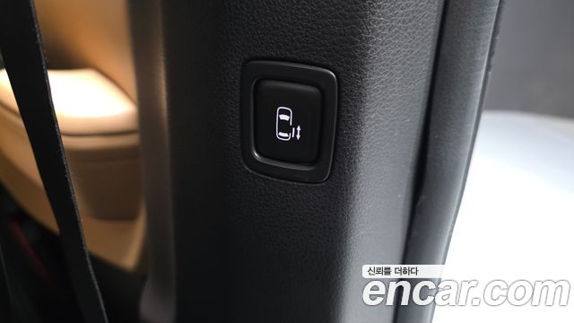 Kia Canival 2021 — photo 33