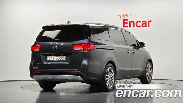 Kia Canival 2018 — photo 2