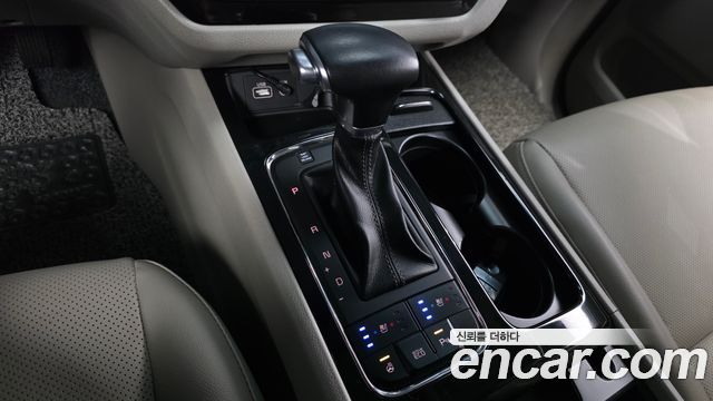 Kia Canival 2018 — photo 12