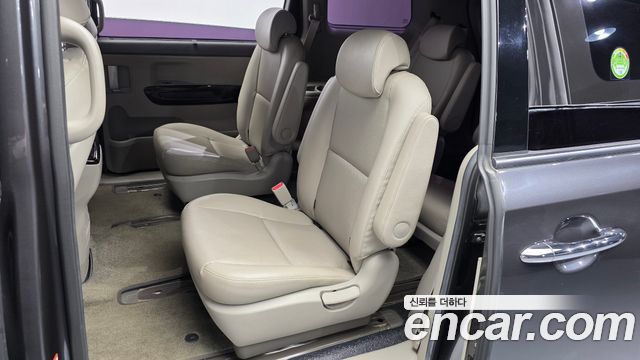 Kia Canival 2018 — photo 16