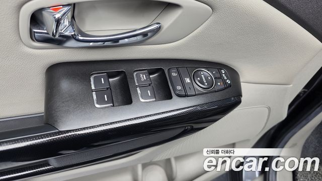 Kia Canival 2018 — photo 29