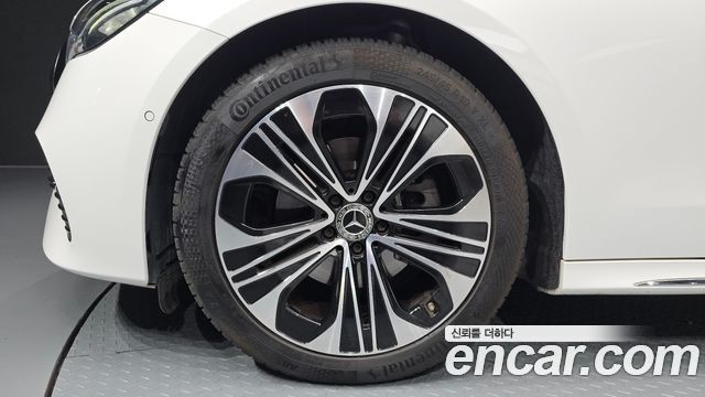Mercedes-Benz E-Class 2024 — photo 5