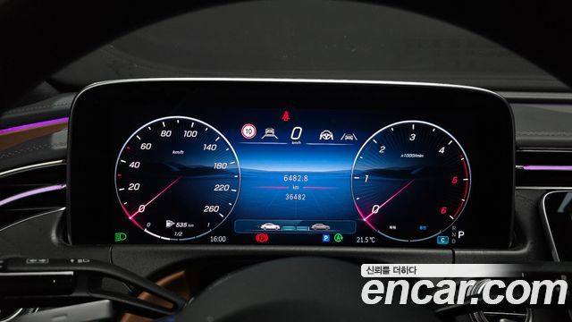 Mercedes-Benz E-Class 2024 — photo 11
