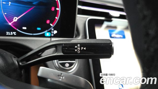 Mercedes-Benz E-Class 2024 — photo 12
