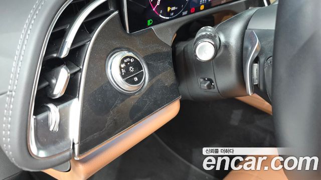 Mercedes-Benz E-Class 2024 — photo 26