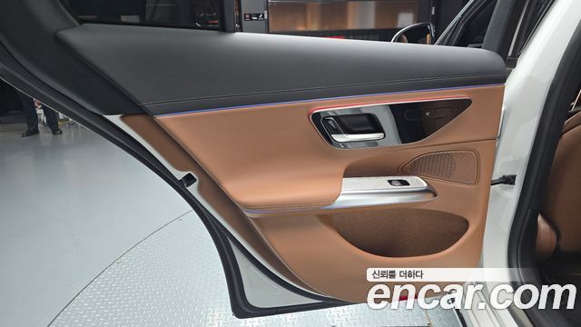 Mercedes-Benz E-Class 2024 — photo 15