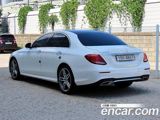 Mercedes-Benz E-Class 2019 — photo 3