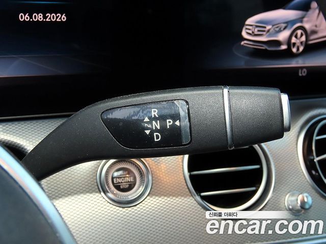 Mercedes-Benz E-Class 2019 — photo 11