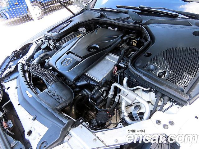 Mercedes-Benz E-Class 2019 — photo 19
