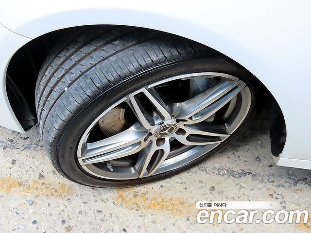 Mercedes-Benz E-Class 2019 — photo 20