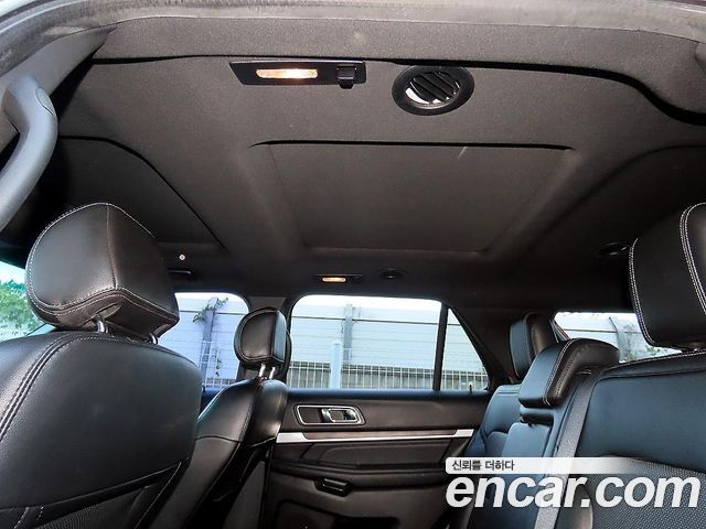 Ford Explorer 2016 — photo 17
