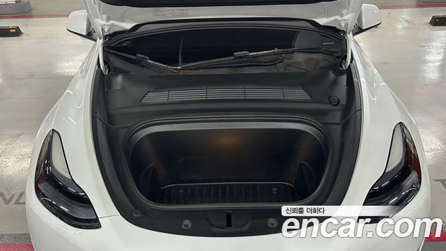Tesla Model Y 2023 — photo 6