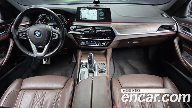 BMW 5-Series 2018 — photo 7