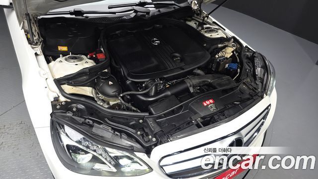 Mercedes-Benz E-Class 2014 — photo 6