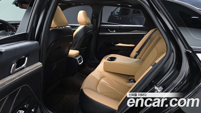 Kia K5 2023 — photo 17
