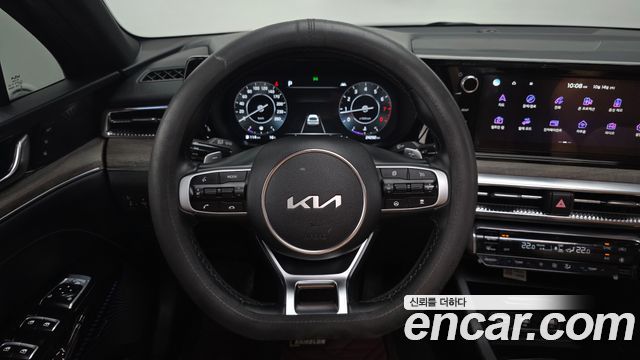 Kia K5 2023 — photo 20