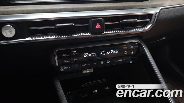 Kia K5 2023 — photo 23