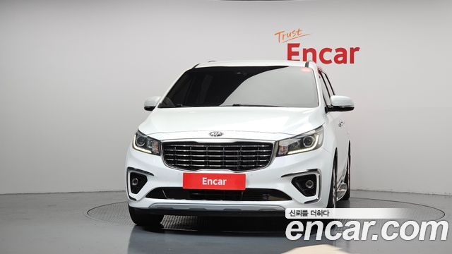 Kia Canival 2019 — photo 3