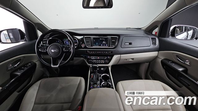 Kia Canival 2019 — photo 7