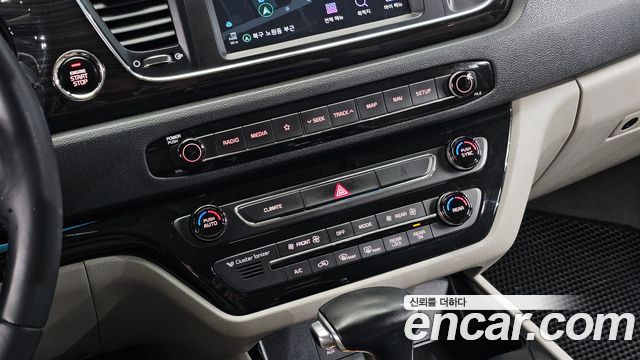 Kia Canival 2019 — photo 17