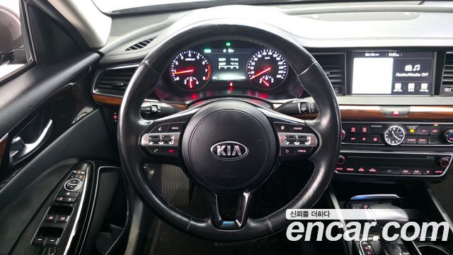 Kia K7 2017 — photo 19