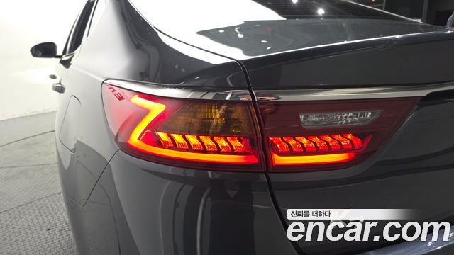 Kia K7 2017 — photo 9