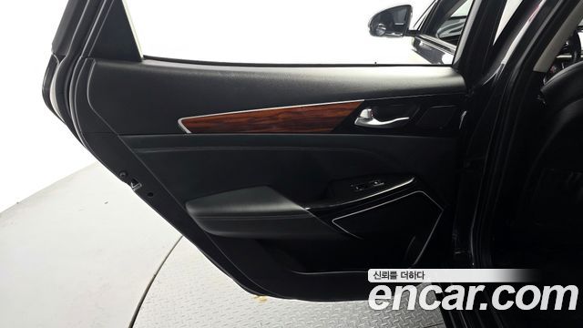 Kia K7 2017 — photo 15