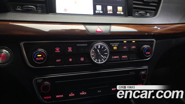 Kia K7 2017 — photo 32