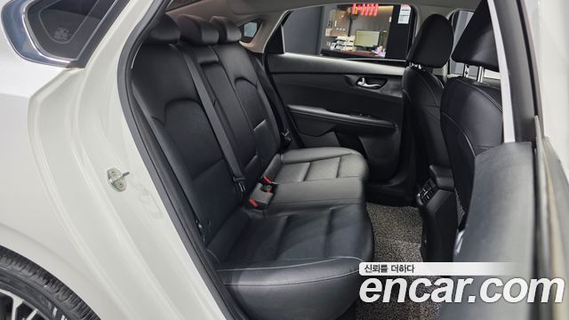 Kia K3 2022 — photo 18