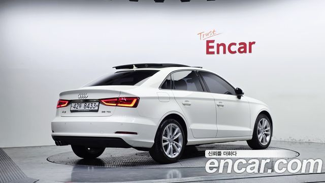 Audi A3 2015 — photo 2