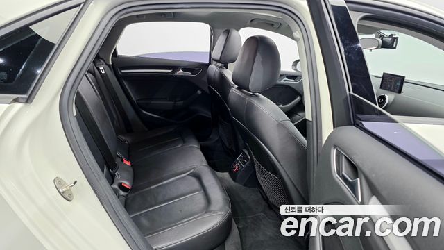 Audi A3 2015 — photo 11