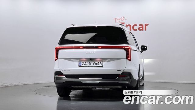 Kia Canival 2024 — photo 4