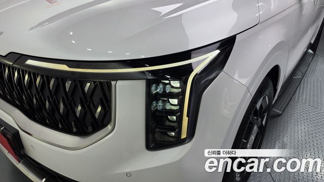 Kia Canival 2024 — photo 8