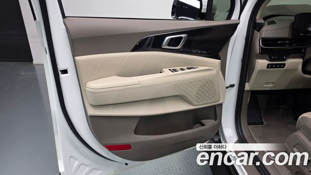 Kia Canival 2024 — photo 14