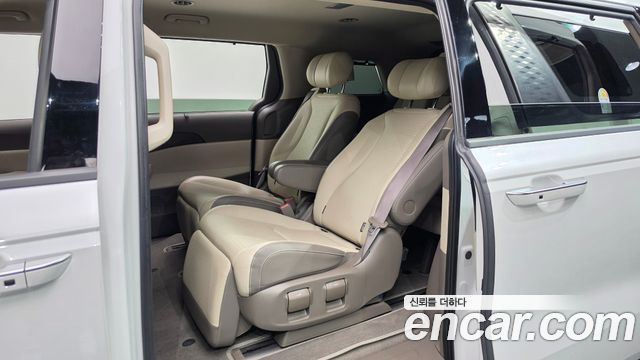 Kia Canival 2024 — photo 16