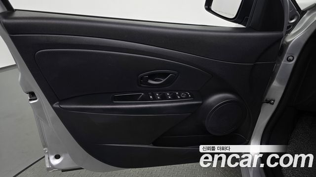 Renault Korea SM3 2018 — photo 14