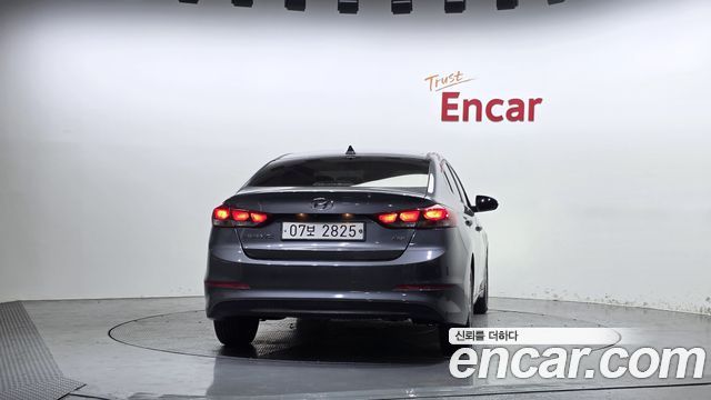Hyundai AVANTE 2017 — photo 4