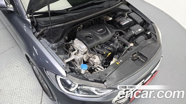 Hyundai AVANTE 2017 — photo 6