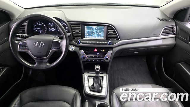 Hyundai AVANTE 2017 — photo 10