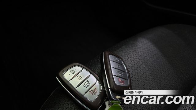 Hyundai AVANTE 2017 — photo 22