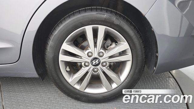 Hyundai AVANTE 2017 — photo 7