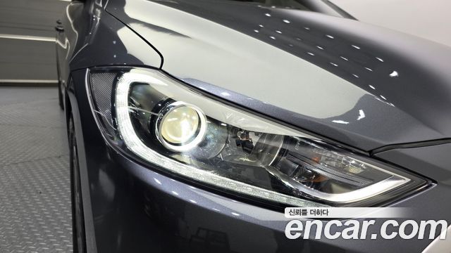 Hyundai AVANTE 2017 — photo 8