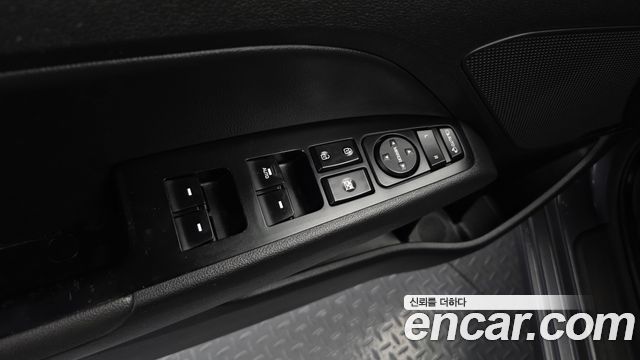 Hyundai AVANTE 2017 — photo 29