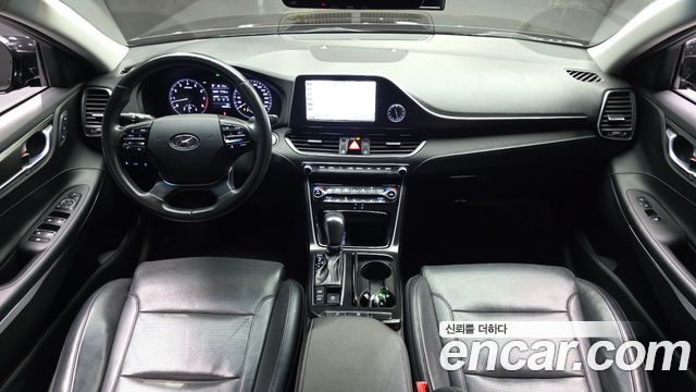 Hyundai Grandeur 2017 — photo 10