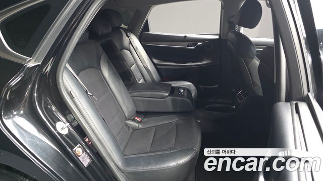 Hyundai Grandeur 2017 — photo 18