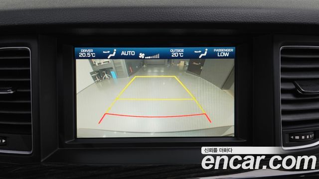 Genesis G80 2017 — photo 21